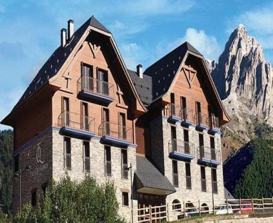 Apartahotel Tres Quinones Sallent de Gállego Eksteriør billede