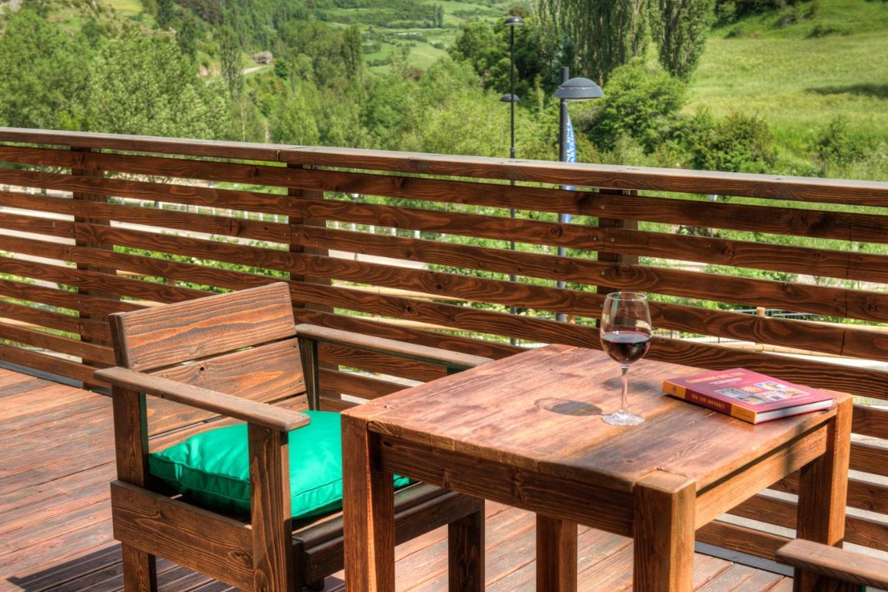 Apartahotel Tres Quinones Sallent de Gállego Eksteriør billede